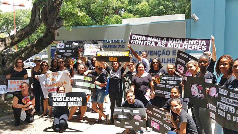 As mulheres da Remne continuam indo s ruas para denunciar e protestar contra a violncia de gnero | ARQUIVO EXPOSITOR CRISTO