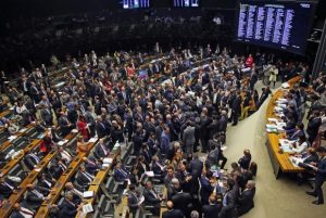 Plenário da Câmara rejeitou autorização para STF investigar denúncia contra o presidente Michel TemerWilson Dias/Agência Brasil