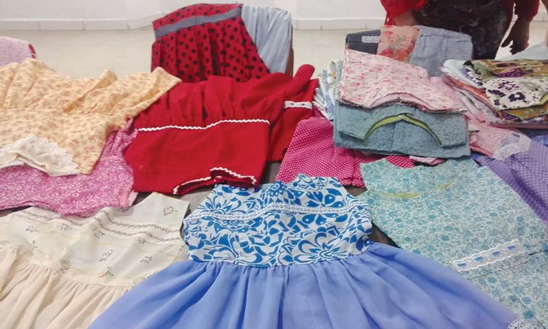 Mulheres metodistas enviam mais de 200 vestidos infantis para Manaus