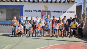 Esporte Vida discipula 40 crianas e adolescentes com futebol em So Paulo